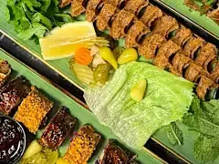 Tepsi Teller 1 – Mix Çiğköfte, Mix-Auswahl klein